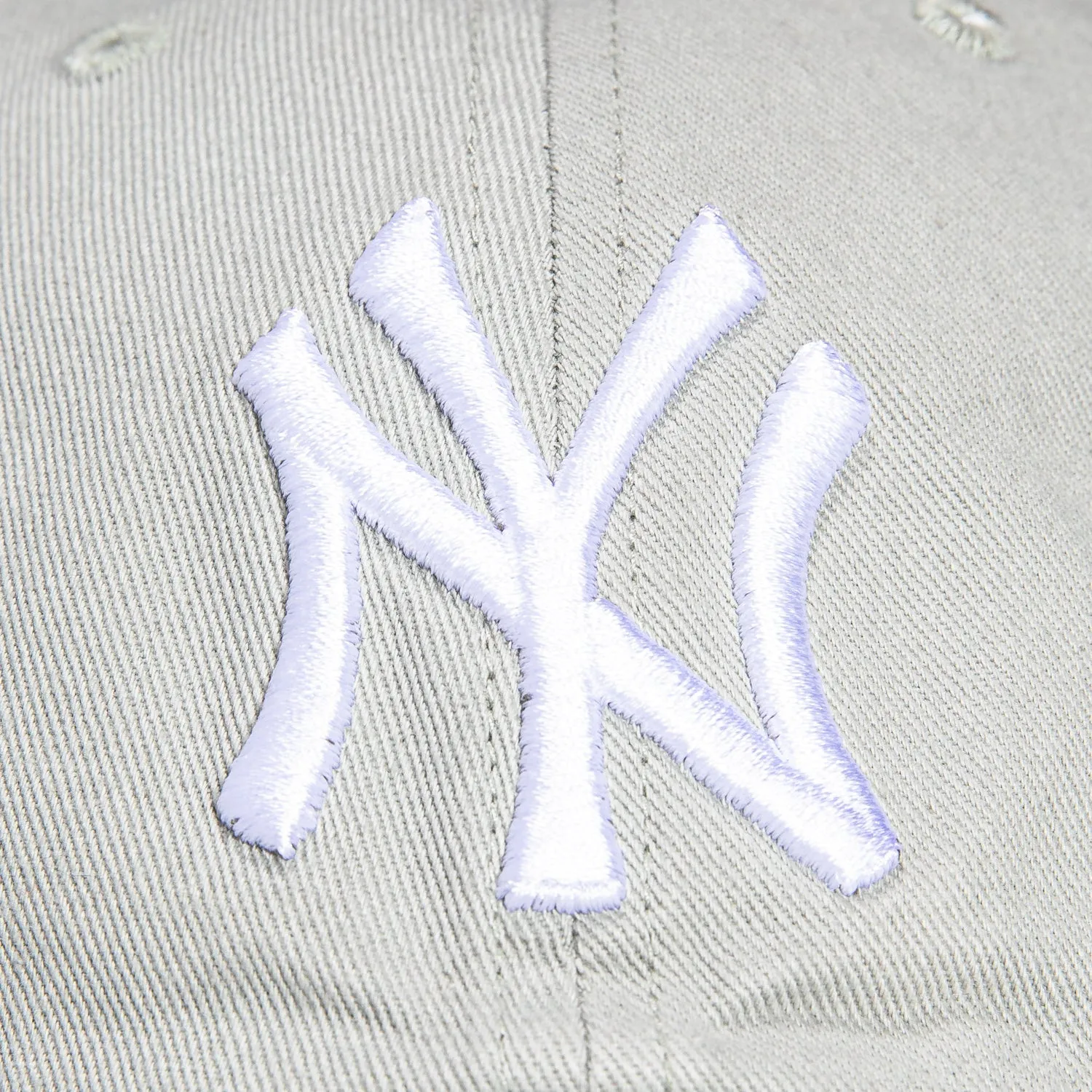 47 Brand New York Yankees Cleanup Adjustable Hat - Gray. White